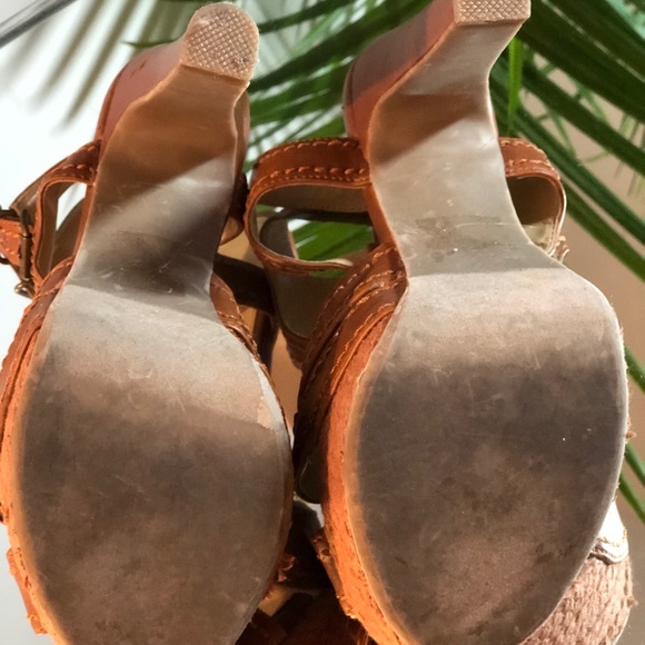 Lauren Conrad Platform Heeled Sandals - Picture 7 of 8